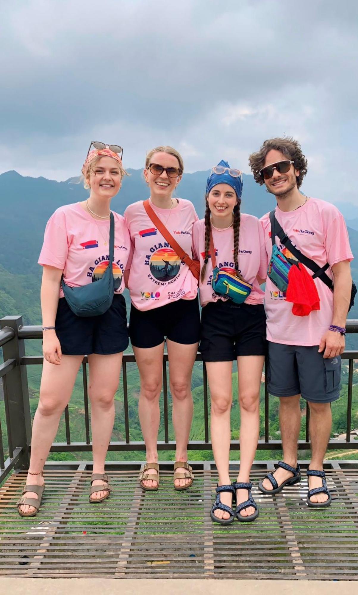 Hotel Yolo Ha Giang Adventures, Motorbike And Loop Tours Exterior foto