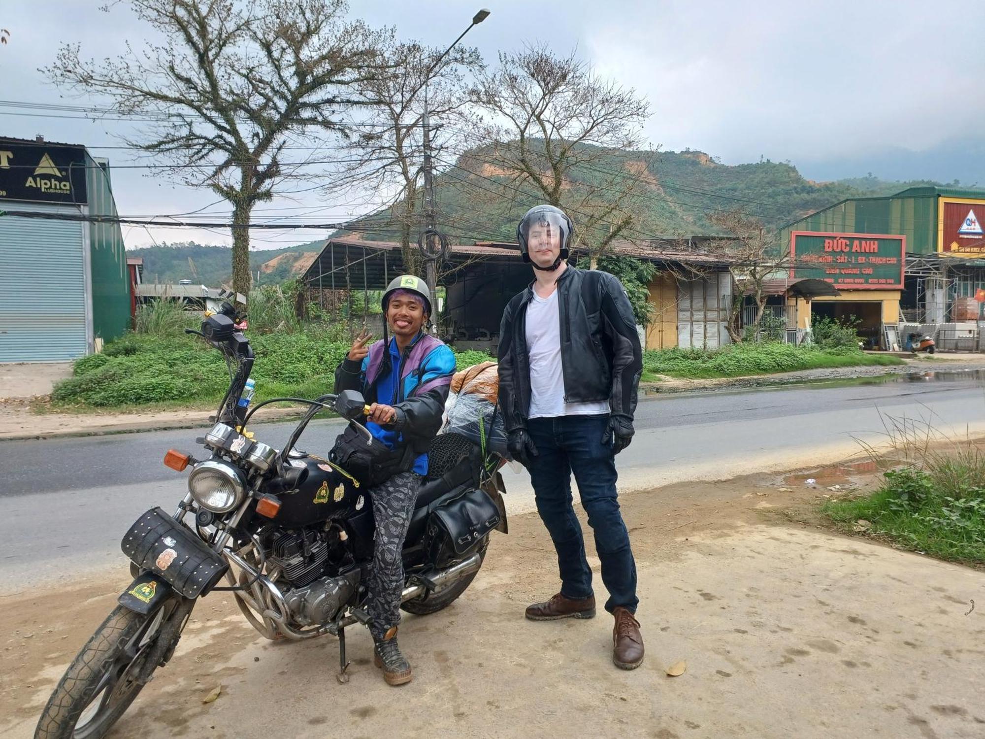 Hotel Yolo Ha Giang Adventures, Motorbike And Loop Tours Exterior foto